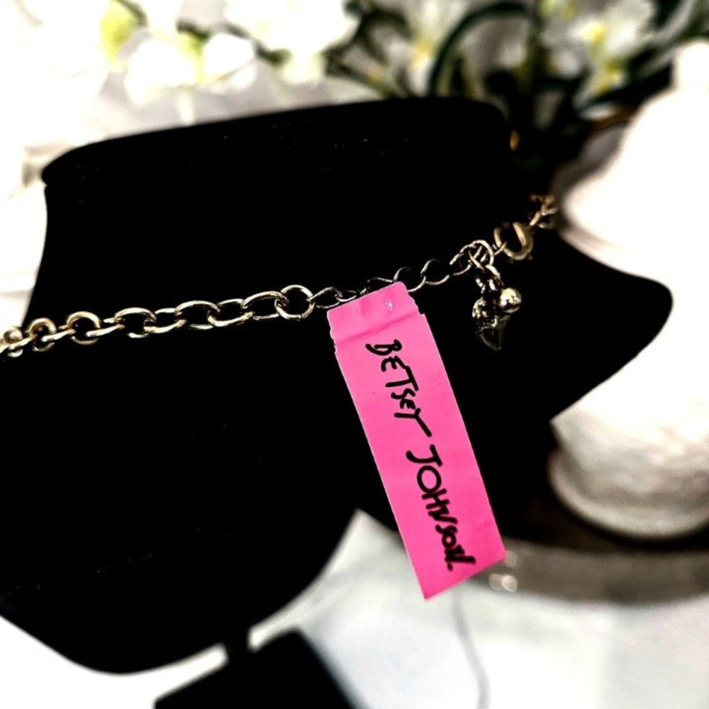 Betsey Johnson Three Cat Face Statement Necklace - Picture 3 of 3